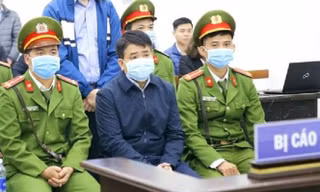 Ông Nguyễn Đức Chung tại tòa án ngày 11/12.