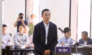 Bị cáo Đặng Anh Tuấn tại tòa án tỉnh Phú Thọ trong năm 2019.