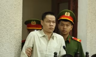 Bị cáo Vì Văn Toán nói bắt chị Duyên để ép bà Hiền trả nợ nhưng bắt được lại không đòi.