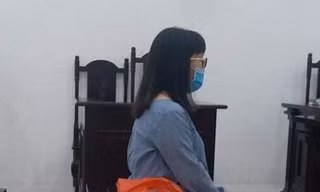 Nữ giám đốc chứng khoán thao túng giá cổ phiếu, lừa đảo khách hàng