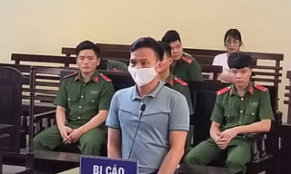 Bị cáo Nguyễn Quang Huy tại tòa.