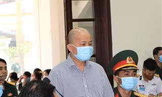 Kiểm sát viên nói Đinh Ngọc Hệ vu khống cả cháu mình.