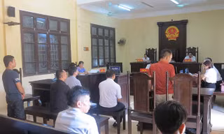 Phiên tòa xét xử vụ án.