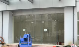 Nhà tái định xuống cấp