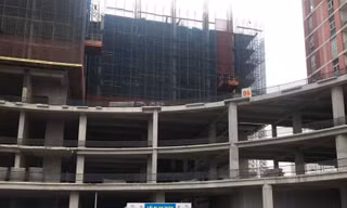 Ông Trần Văn Mạnh, Chủ tịch BID Group, Tổng giám đốc Cty Sông Đà Thăng Long trả lời khách hàng