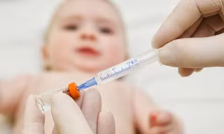 Chương trình Tiêm chủng mở rộng quốc gia đã triển khai chiến dịch tiêm ngừa văc xin sởi- rubella cho trẻ từ 1 đến 14 tuổi, chương trình tiêm chủng vắc xin này cho nhóm 16-17 tuổi cũng đã được thực hiện trên toàn quốc