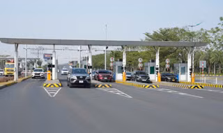 Thông tin mới về thu phí với ô tô ra vào sân bay Nội Bài