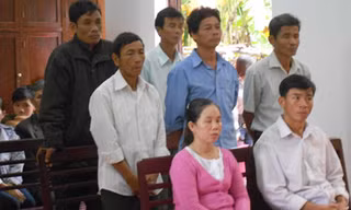 Nguyên đơn và các nhân chứng tại tòa