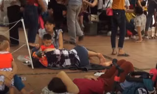 Du khách vật vã tại các khu vui chơi ở Hà Nội