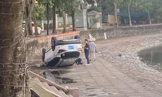 Hà Nội: Pha quay đầu xe của nữ tài xế khiến ô tô lao xuống hồ Giảng Võ