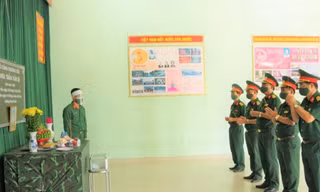 Cha mất vì COVID-19, thượng tá quân đội nén đau ở lại tuyến đầu chống dịch