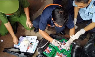 100 bánh cocain (khoảng 119kg) trị giá gần 800 tỷ đồng bị thu giữ