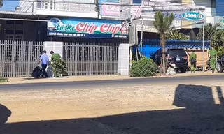 Công an đang khám nghiệm hiện trường