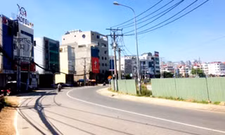 Hiện trường nơi nạn nhân bị cướp gây tử vong trên đường Trần Não