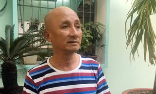 Nguyễn Phú Thạch tại cơ quan công an