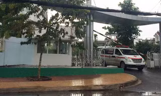 Nơi Trực điều trị vết thương cũng là nơi cô gái đang công tác