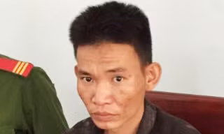 Nguyễn Đức Thủy tại cơ quan công an - Ảnh: Báo Nghệ An