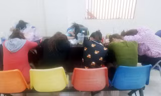 Sau mỗi lần phục vụ khách làng chơi, các cô nhận được 900.000 đồng