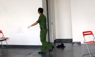 Công an khám nghiệm hiện trường