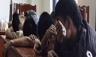 Bị đưa về cơ quan Công an, số khách tại quán karaoke vẫn phờ phạc