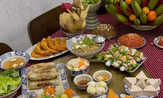 Chàng trai 6 múi Hà Nội khoe trăm món ngon thuần Việt: Nấu 45 phút mỗi bữa