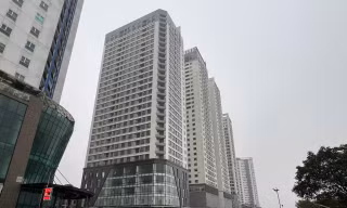 Bộ Xây dựng đề nghị làm rõ việc người dân đội mưa đi đòi nhà xã hội