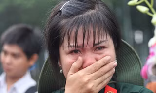 Xin hãy nhìn vào lòng dân