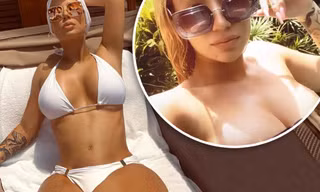 'Nữ rapper sexy nhất thế giới' tung ảnh khoe body đồng hồ cát 'bỏng mắt'