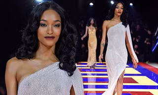 Jourdan Dunn 'thả rông' trong show diễn của Tommy Hilfiger