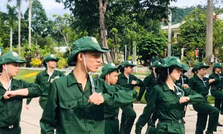 Chiến sĩ nhí hào hứng trải nghiệm trong quân ngũ
