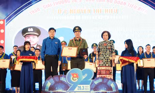 Rực rỡ sắc màu hội trại ‘Vững bước tiên phong’ của tuổi trẻ Đà Nẵng