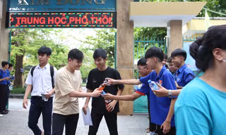 Tiếp sức thí sinh Đà Nẵng: Grab thanh niên, tiệm cafe gây quỹ...