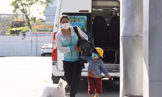 Cận Tết, khách dễ mua vé tàu, xe trống ghế ‘ngóng’ khách