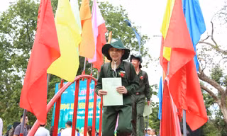 Chiến sĩ 'nhí' Đà Nẵng hào hứng 'nhập ngũ' Học kỳ trong quân đội
