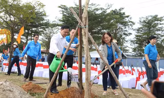 Trồng 1.000 cây, thêm mảng xanh cho khu công nghiệp ở Đà Nẵng