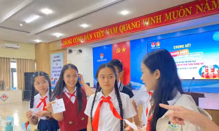 Học sinh Đà Nẵng tranh biện xây dựng thành phố an toàn, thân thiện
