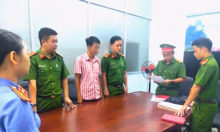 Bắt một đăng kiểm viên Chi cục Thủy sản Bà Rịa – Vũng Tàu vì giả mạo giấy tờ