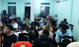 Hàng trăm đối tượng dương tính với ma túy trong quán bar sang nhất Biên Hòa