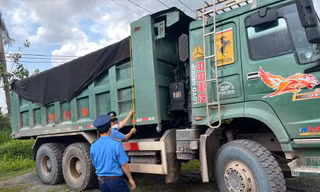  Đồng Nai thu hồi phù hiệu vận tải hàng trăm ô tô vi phạm tốc độ