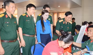 Phát động phong trào hiến máu tình nguyện trong tuổi trẻ Quân đội năm 2024