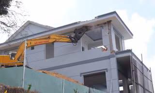 Tháo dỡ biệt thự 'khủng' xây trái phép trên núi ở Vũng Tàu