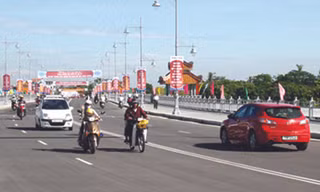 Trái khoáy việc đặt tên cầu ở Huế