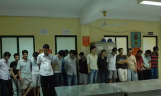 Phá sòng bạc, tạm giữ 21 người cùng hơn 100 triệu đồng