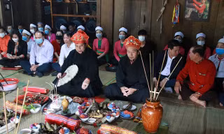 Chính phủ đồng ý đệ trình UNESCO hồ sơ di sản Mo Mường và nghệ thuật chèo