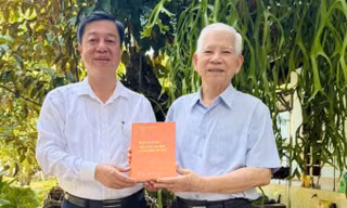 Cuốn sách tuyển chọn các bài viết, bài phát biểu của nguyên Chủ tịch nước Nguyễn Minh Triết