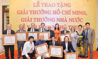 Đang chi trả tiền thưởng Giải thưởng Hồ Chí Minh, Giải thưởng Nhà nước