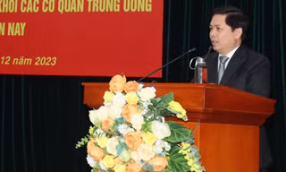 Vận dụng phong cách dân vận của Chủ tịch Hồ Chí Minh vào công tác dân vận 