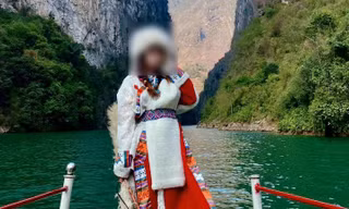 Mặc trang phục Mông Cổ ở Hà Giang: Nông nổi, không có lòng tự trọng dân tộc