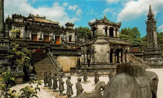 Lăng Khải Định bị trộm cổ vật