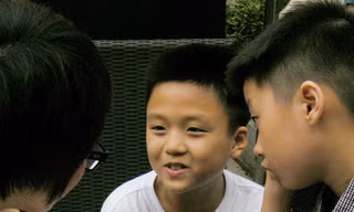 Chín tuổi - thôi học - triển lãm tranh